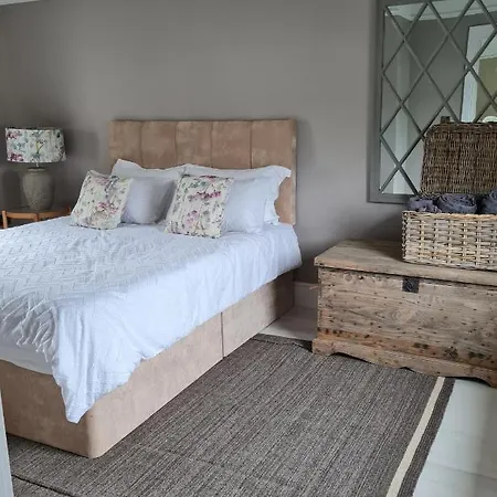 Дом отдыха The Little White House *